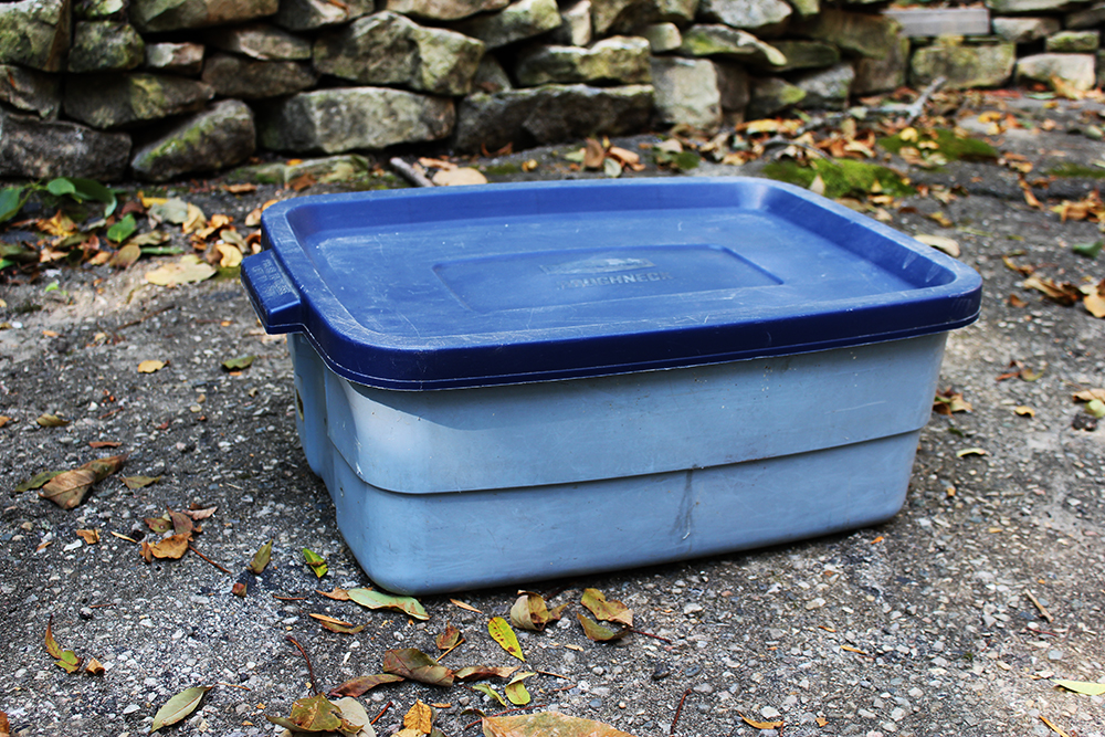 Rubbermaid Roughneck Storage Containers