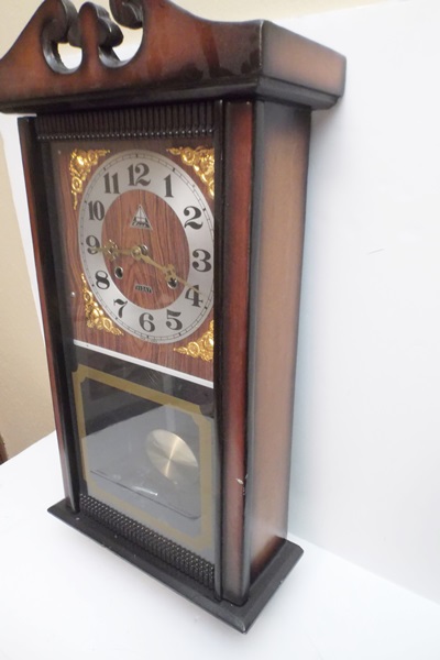 Korean Lava Movement 31 Day Wall Clock