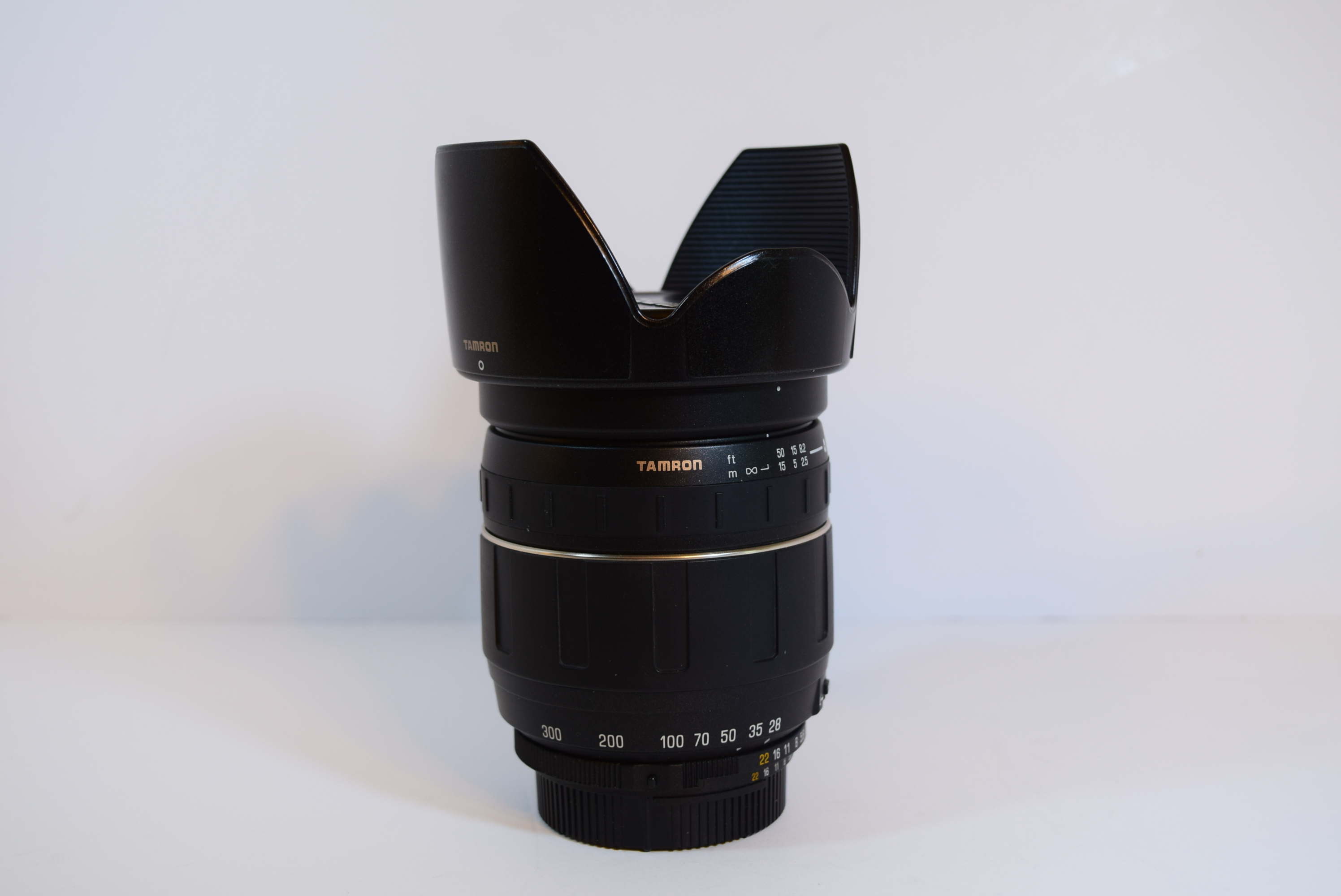 Tamron AF Aspherical LD IF 28-300mm Macro Lens