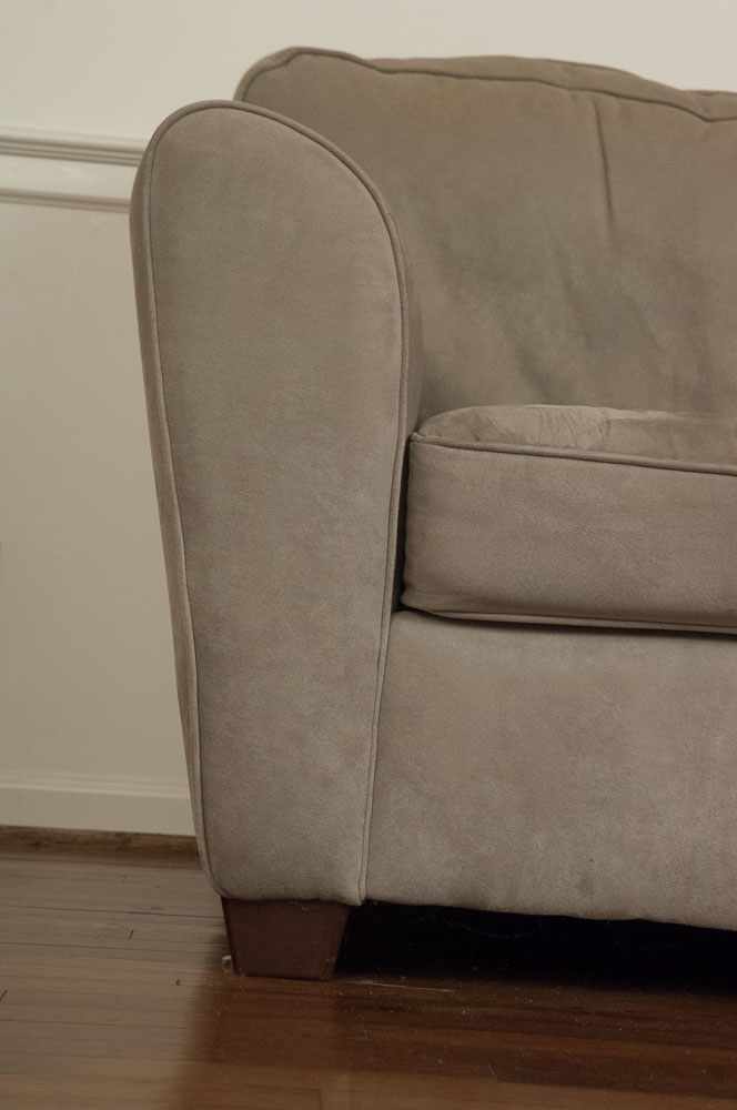 Bauhaus Bella-Suede Couch