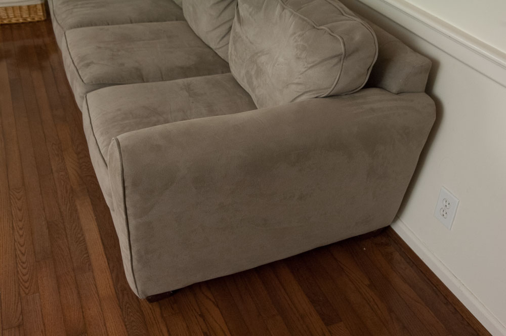 Bauhaus Bella-Suede Couch