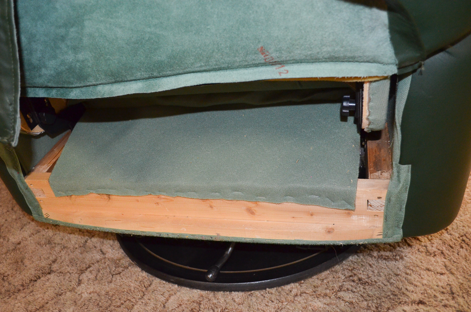 Natuzzi Dark Green Leather Swivel Rocker Recliner