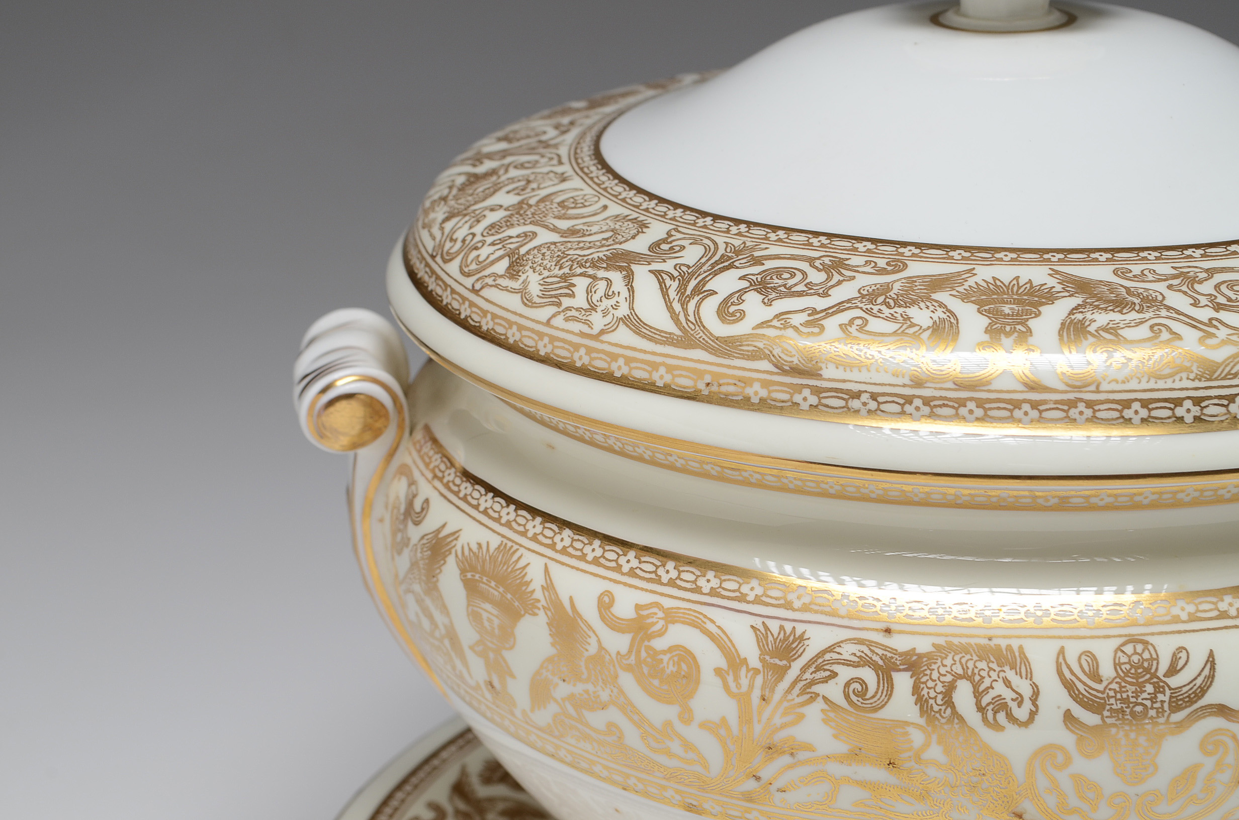 Wedgwood "Florentine Gold" Soup Tureen