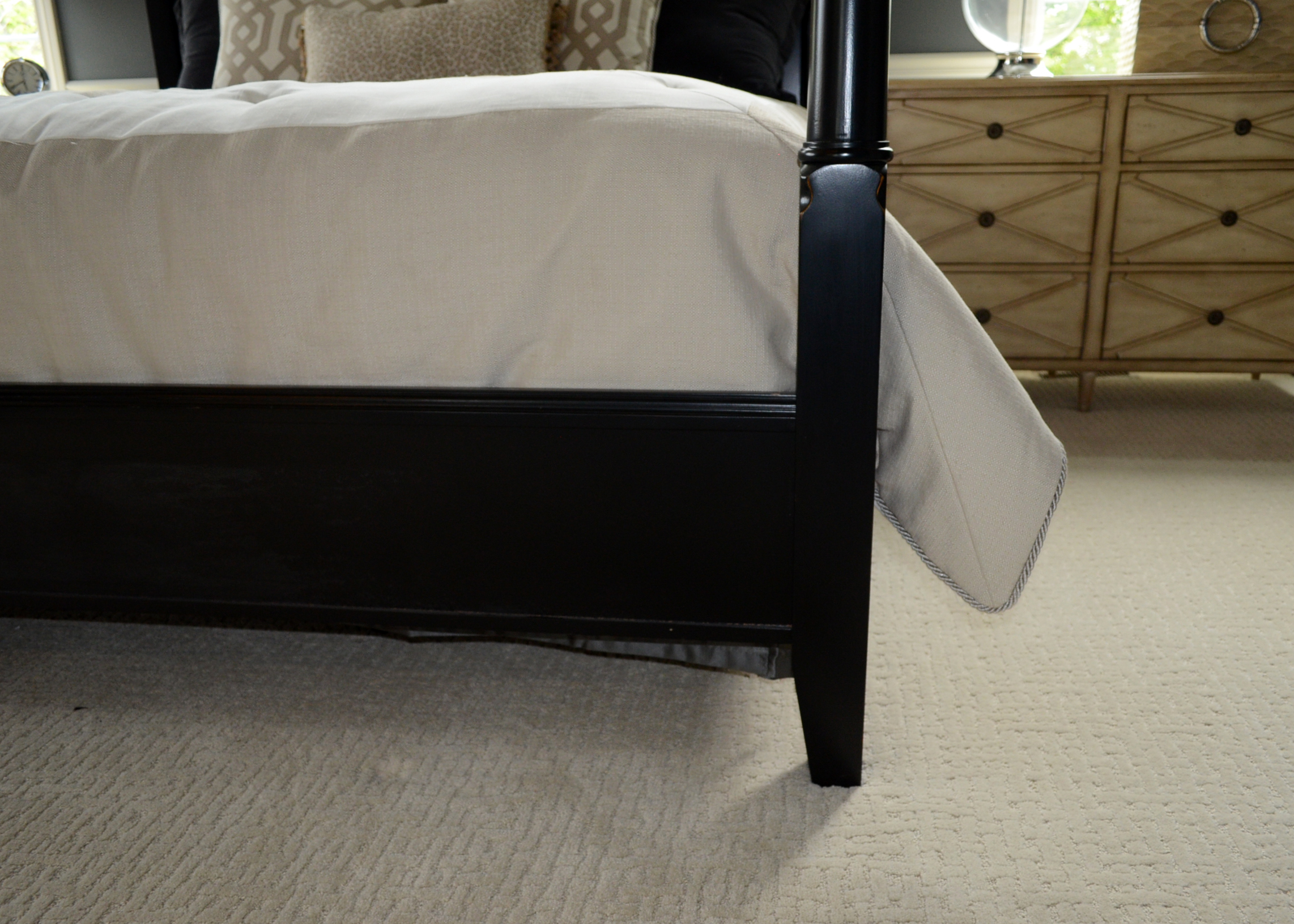 Basset Furniture Four Poster Bed