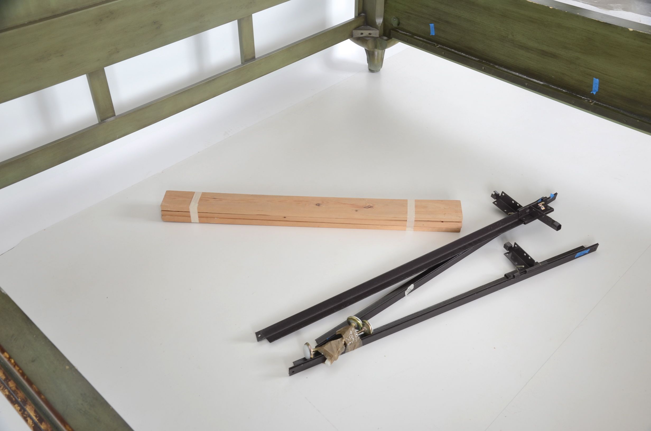 Thomasville Tuscany Style King Size Bed Frame