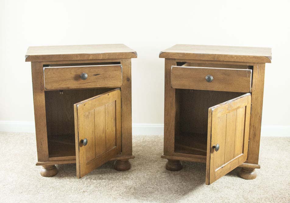 Broyhill Attic Heirloom Collection Nightstands