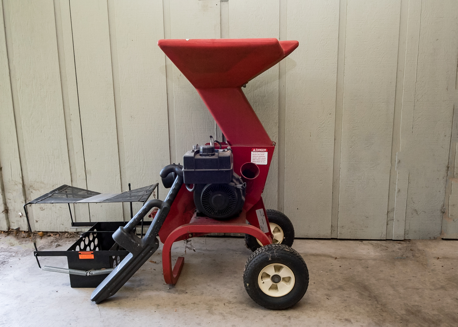 Troy-Bilt Junior Tomahawk 2-in-1 Chipper/Shredder