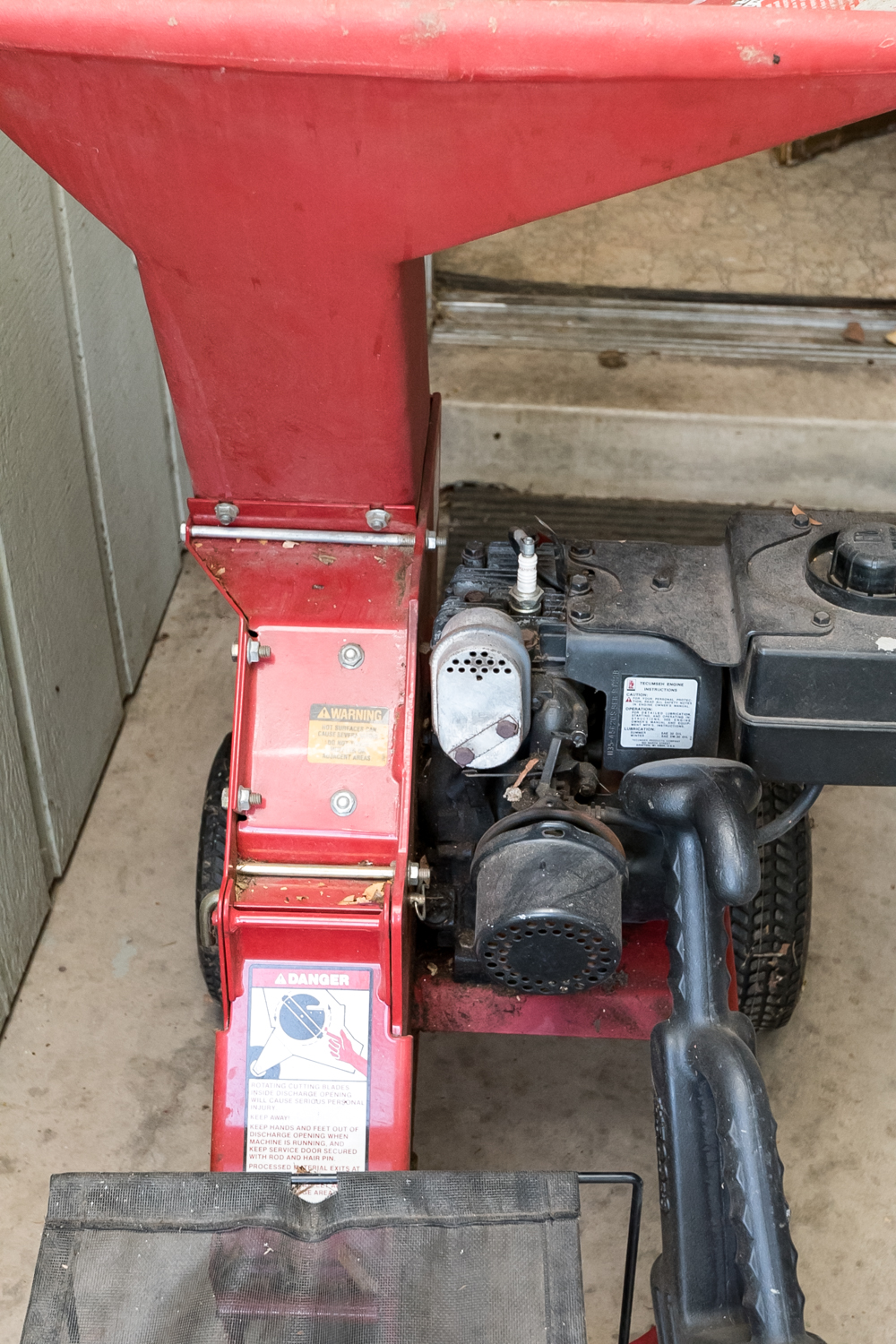 Troy-Bilt Junior Tomahawk 2-in-1 Chipper/Shredder