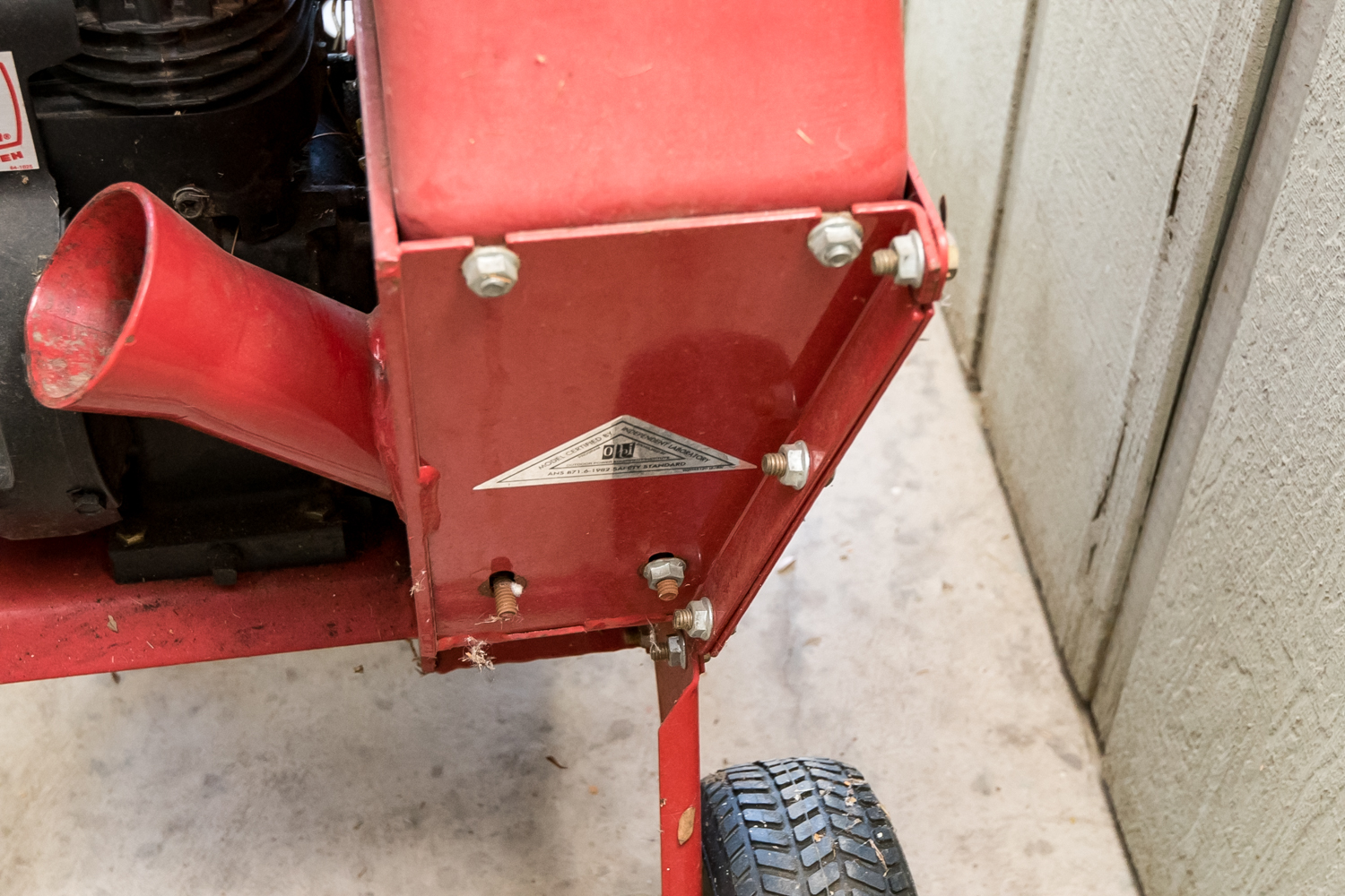 Troy-Bilt Junior Tomahawk 2-in-1 Chipper/Shredder