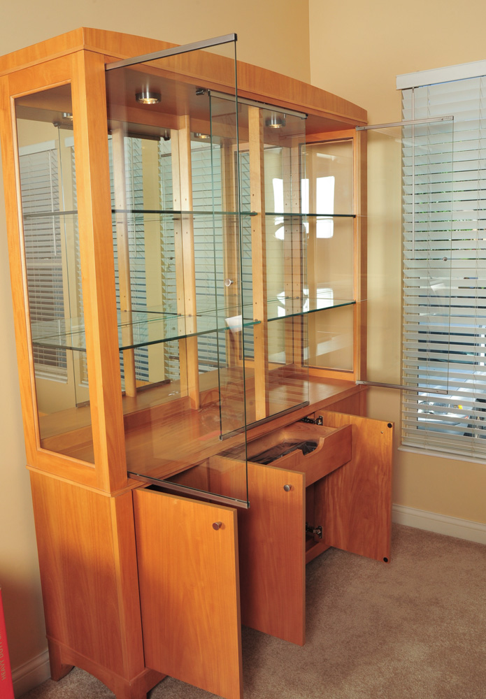 Blonde Ethan Allen Contemporary China Cabinet