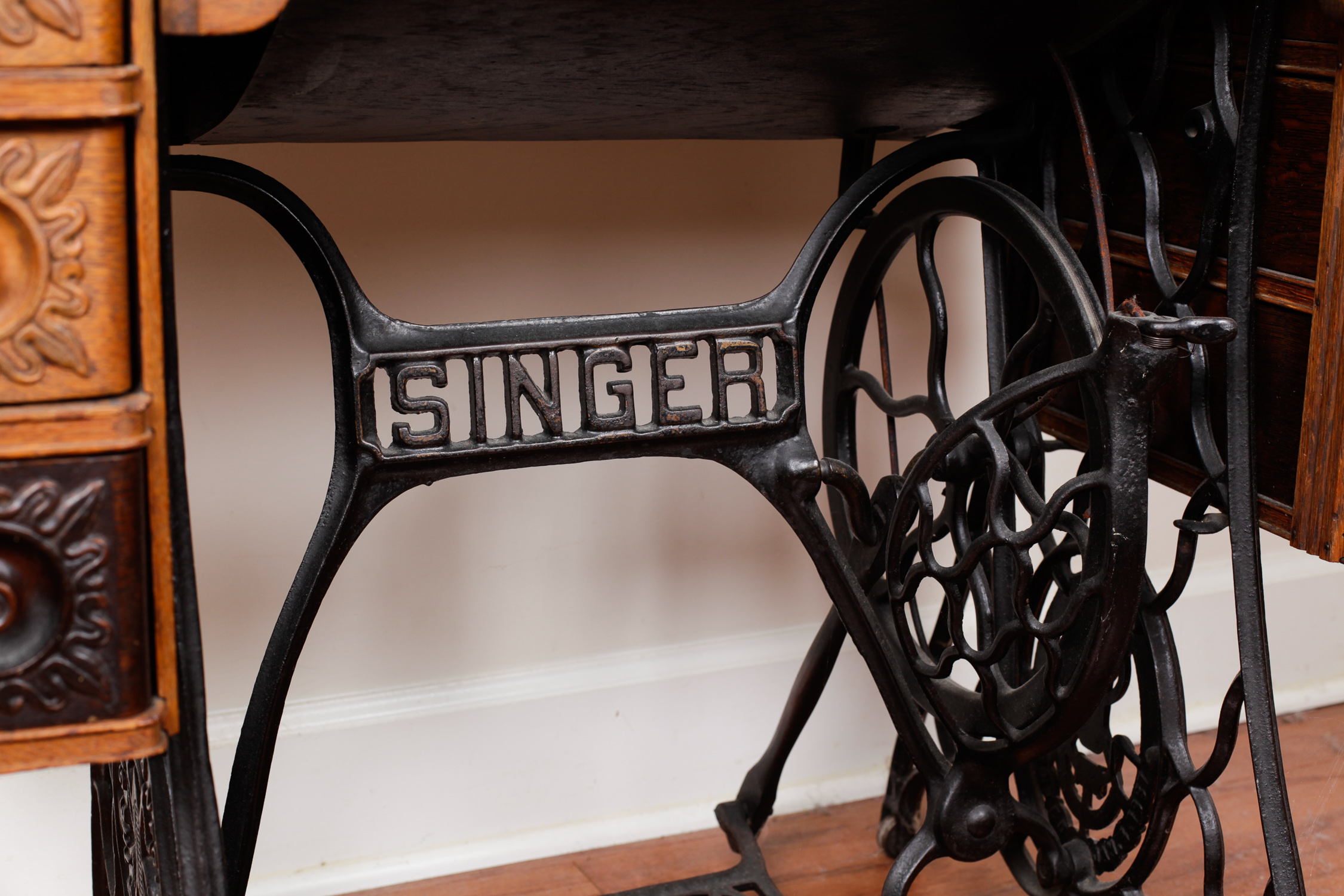 Antique Singer Sewing Machine Cabinet