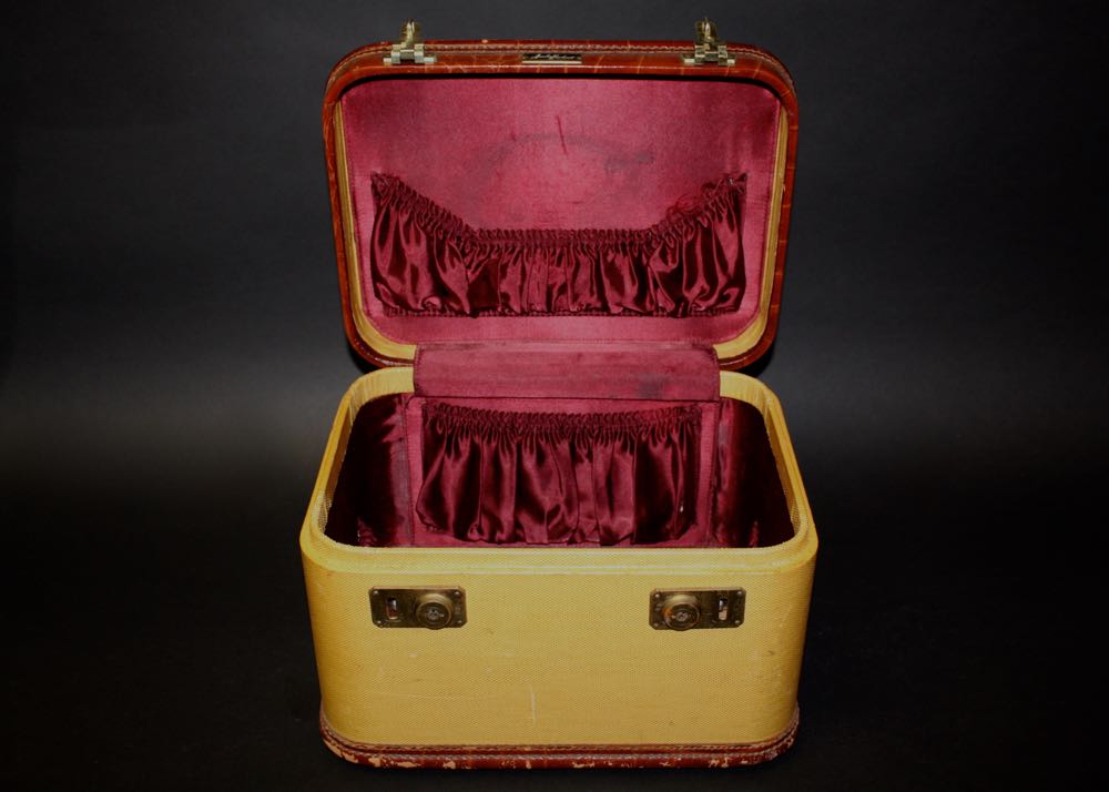 Vintage Amelia Earhart Train Travel Case