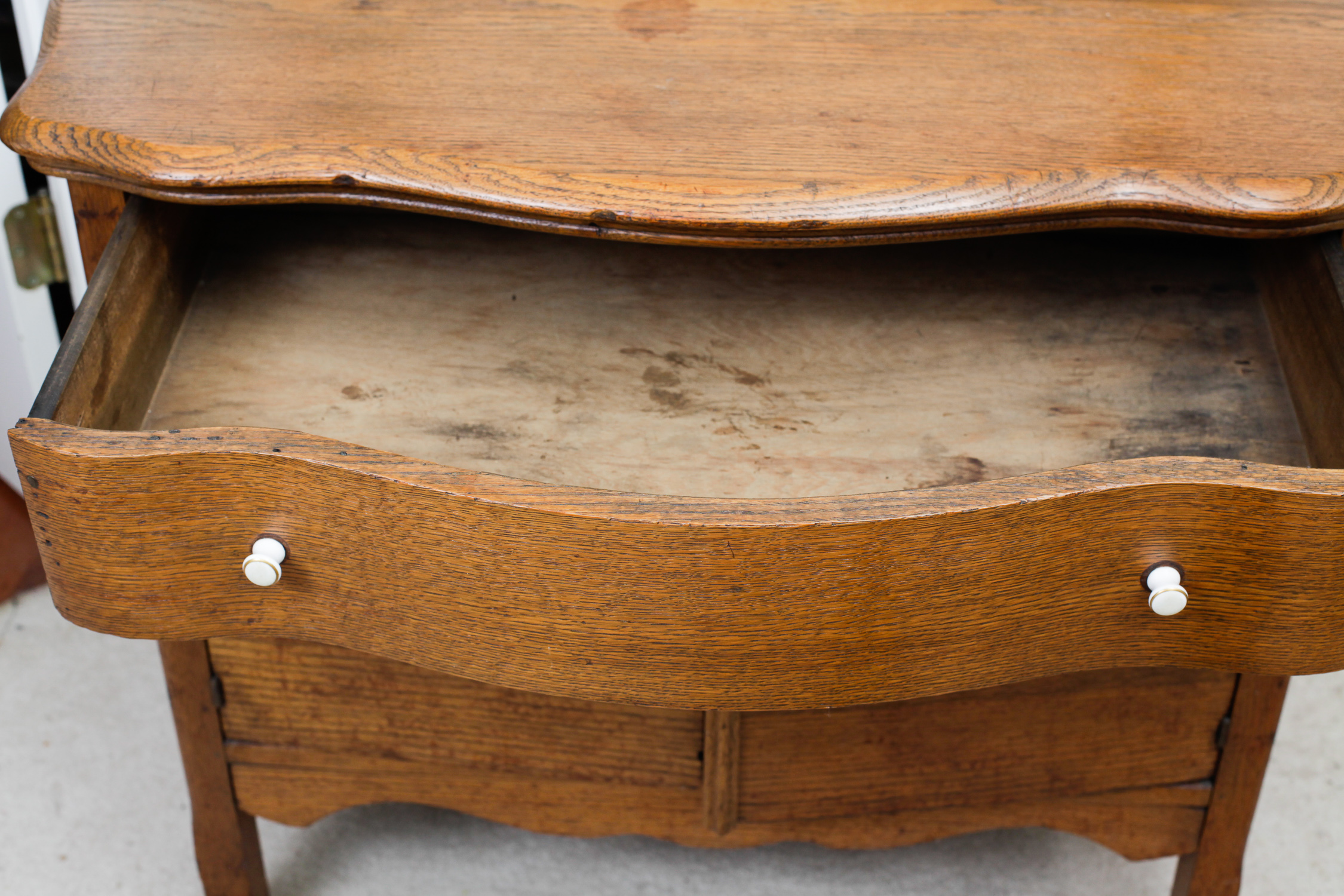 Antique Oak Wash Stand With Mirror