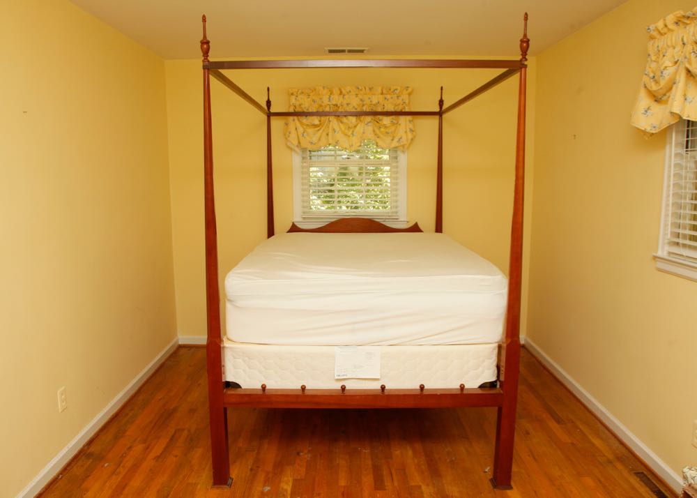 Full Size Cherry Pencil Post Bed