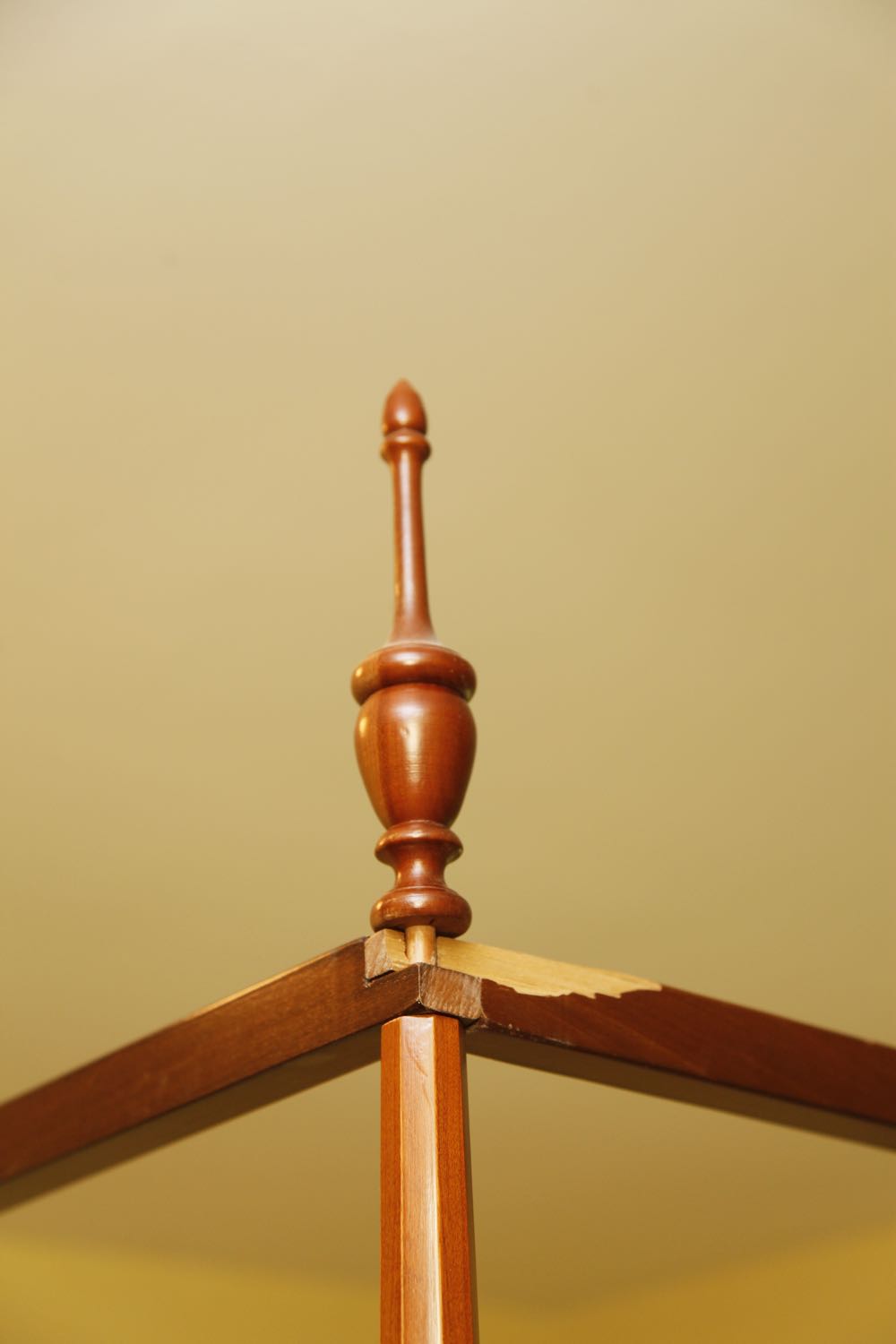 Full Size Cherry Pencil Post Bed