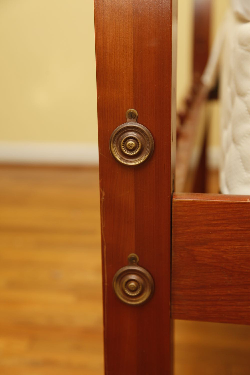 Full Size Cherry Pencil Post Bed