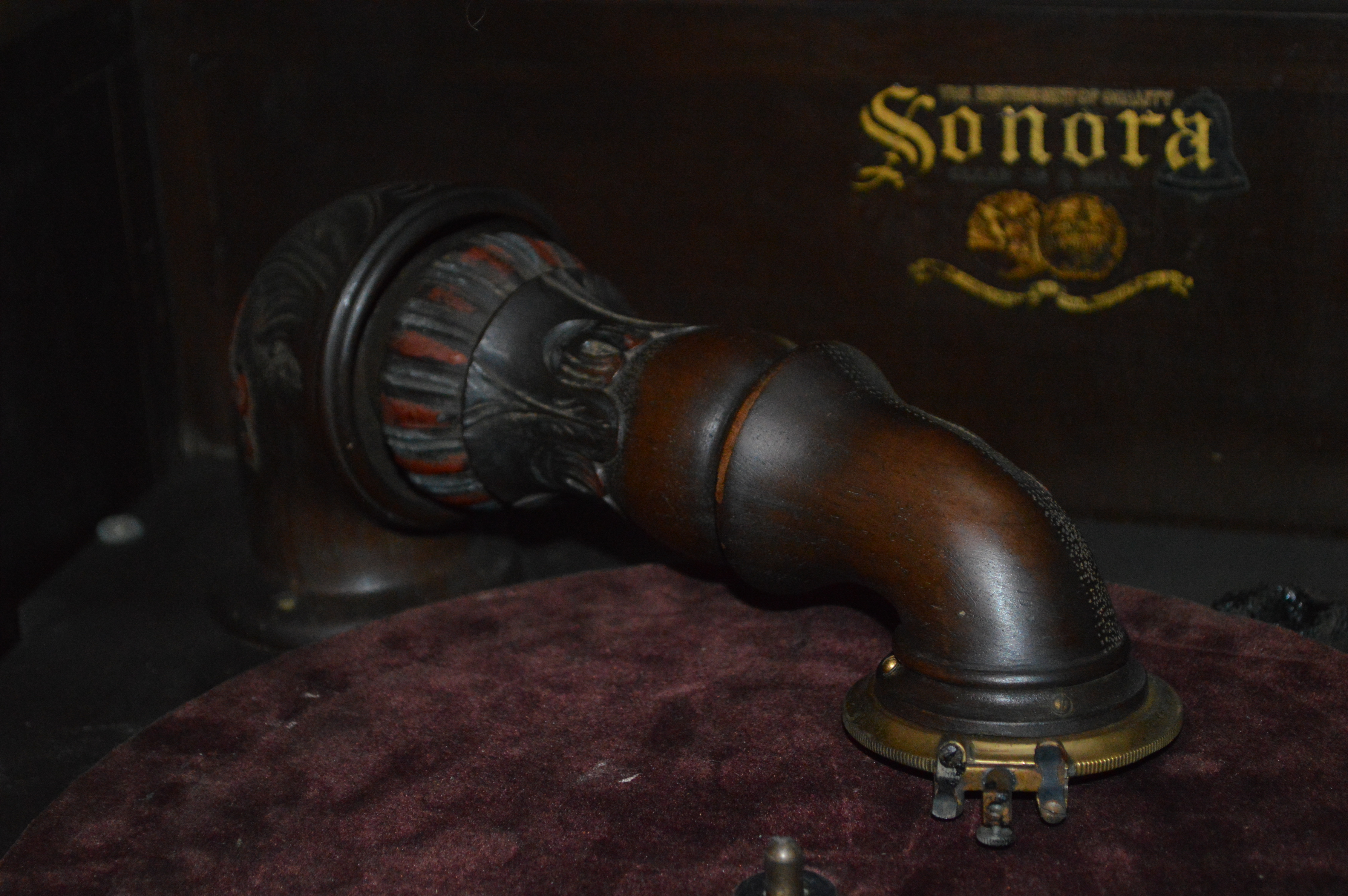 Antique Sonora Hand Crank Phonograph