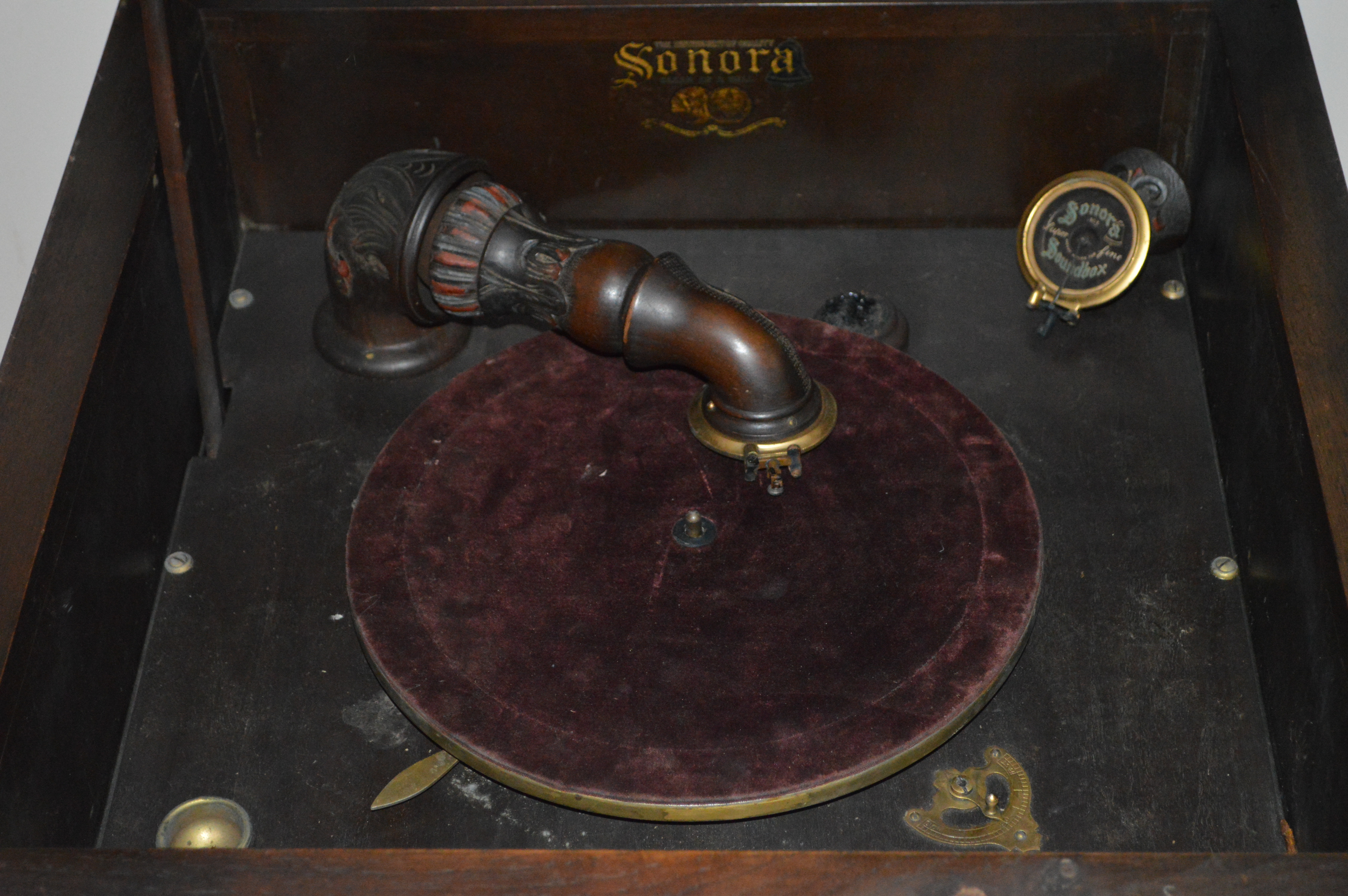 Antique Sonora Hand Crank Phonograph