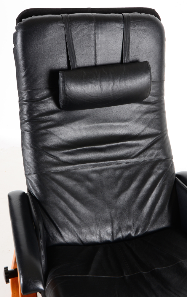 BackSaver Black Leather "Signature" Zero-Gravity Recliner Chair