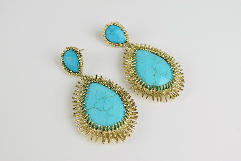 Alexis Bittar Lucite Bangle and Coordinating Costume Jewelry