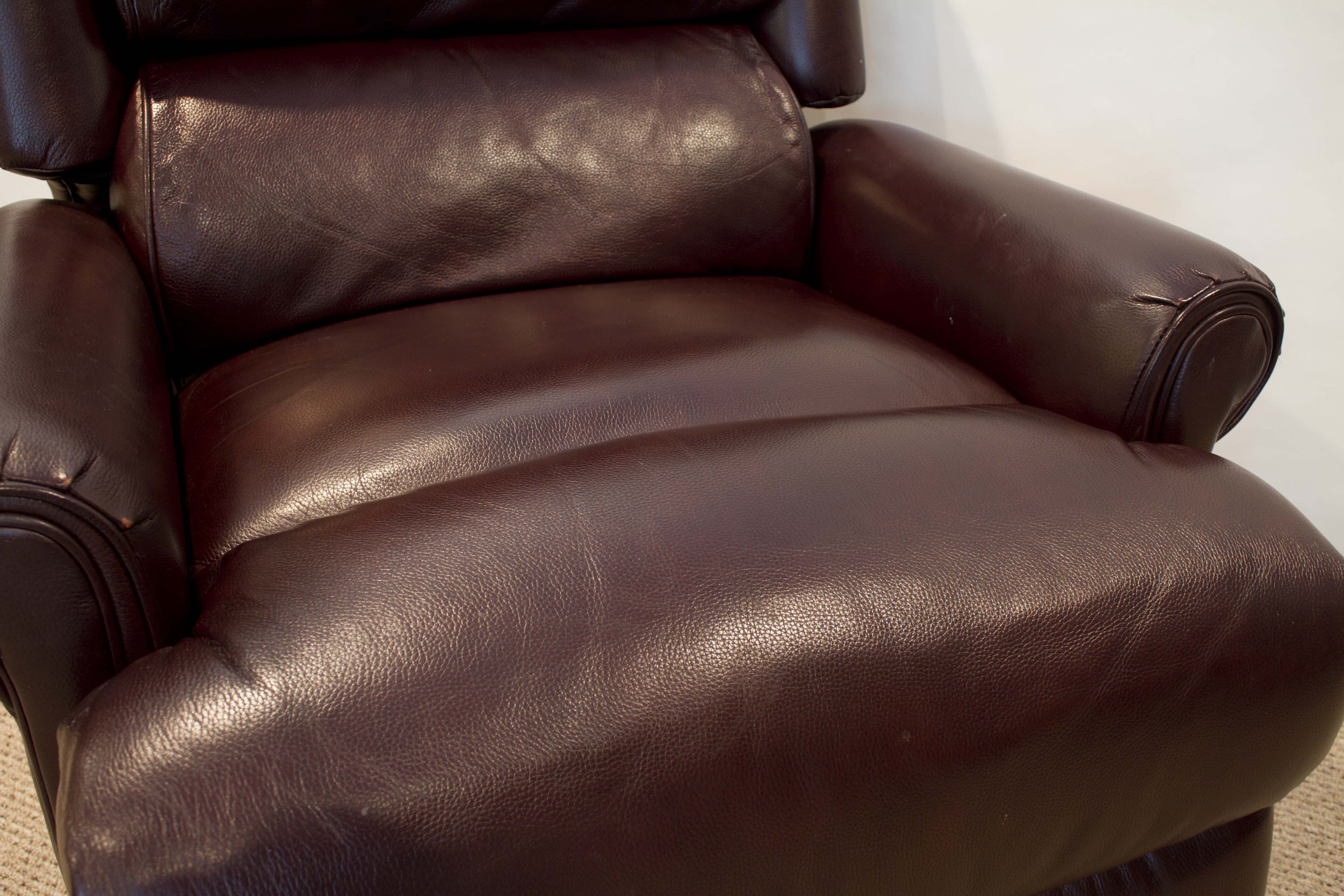 Manwah Furniture Company Electric Recliner