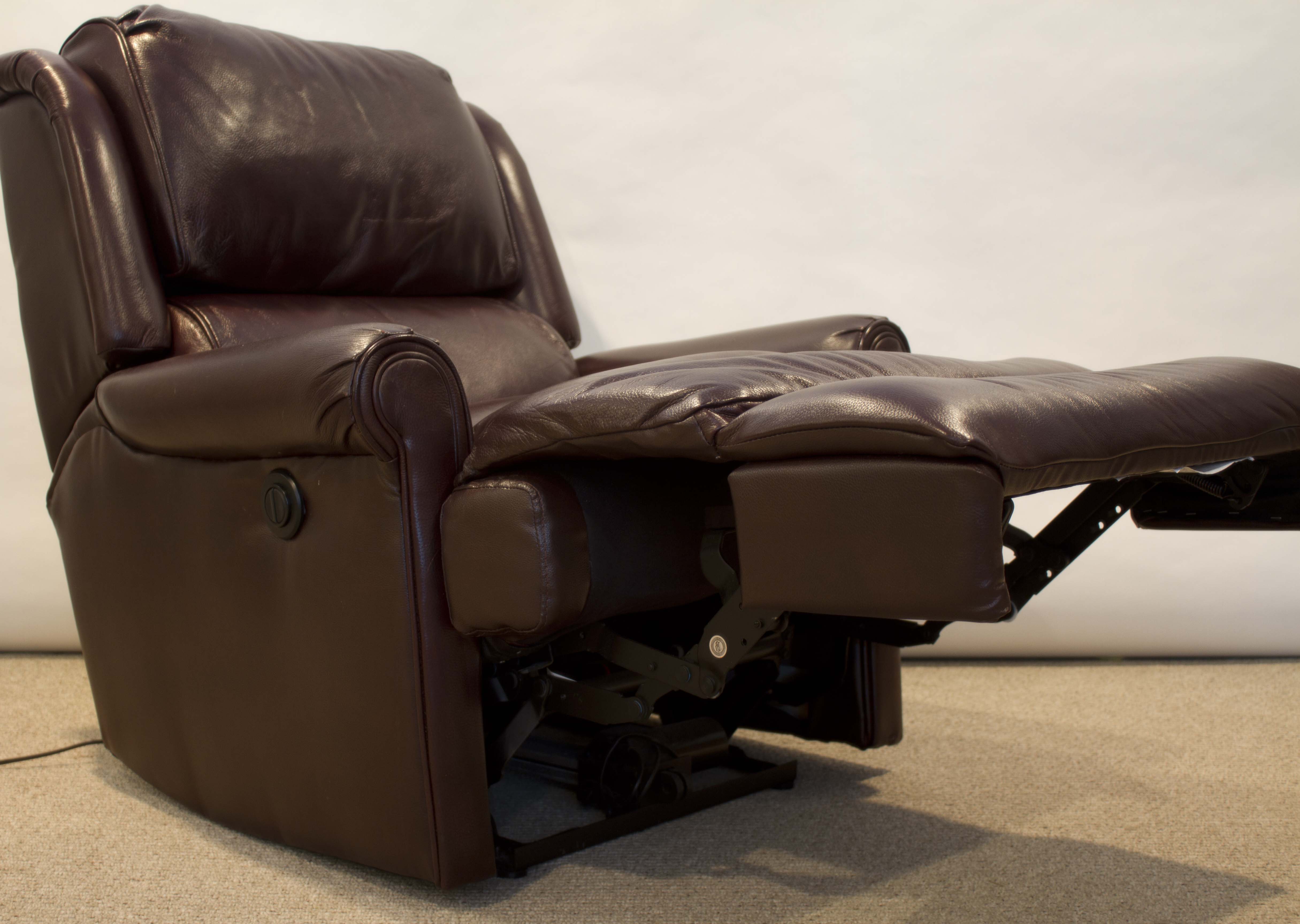 Manwah Furniture Company Electric Recliner