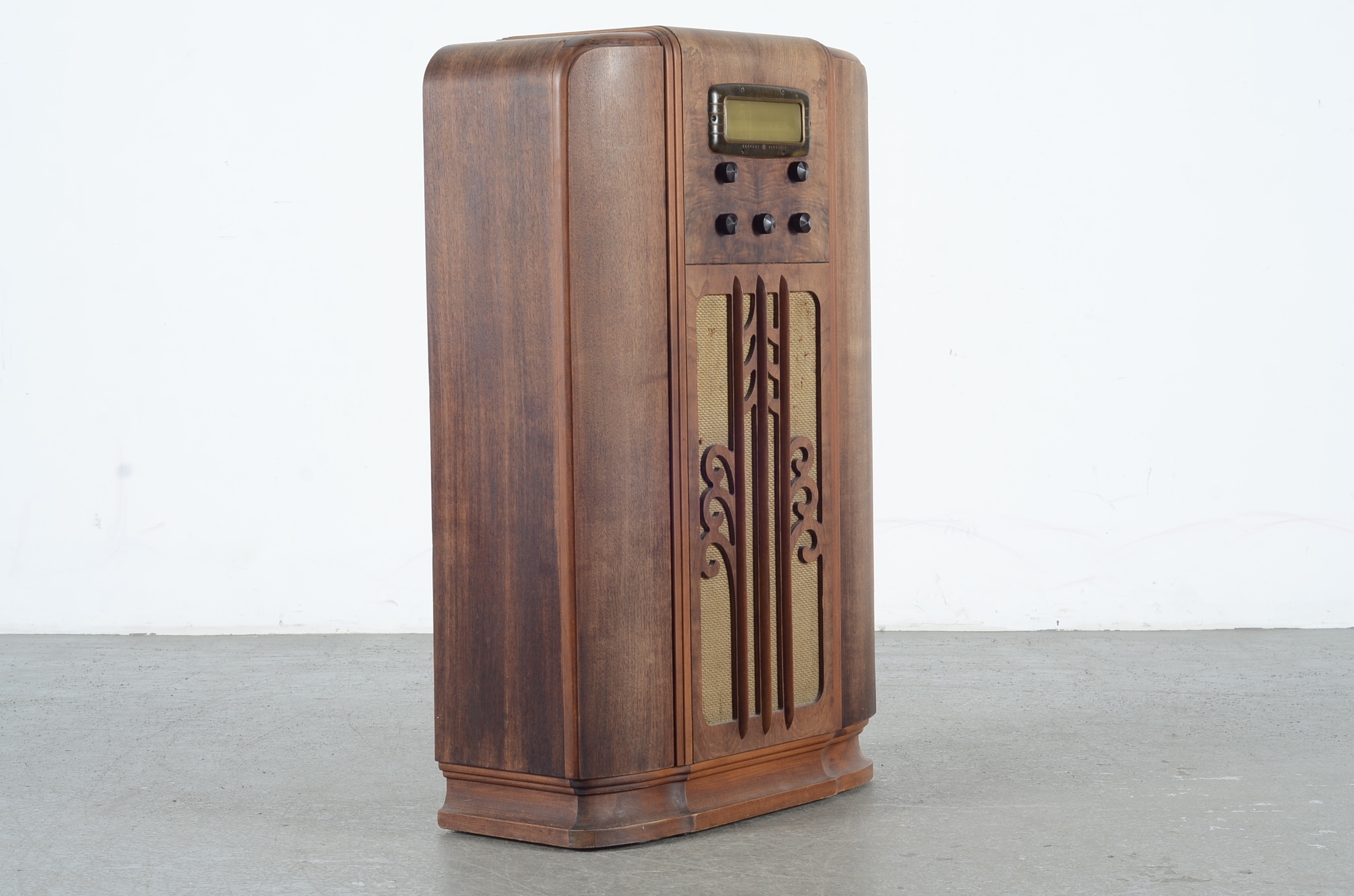Vintage General Electric Vintage Coloram E-105 Radio