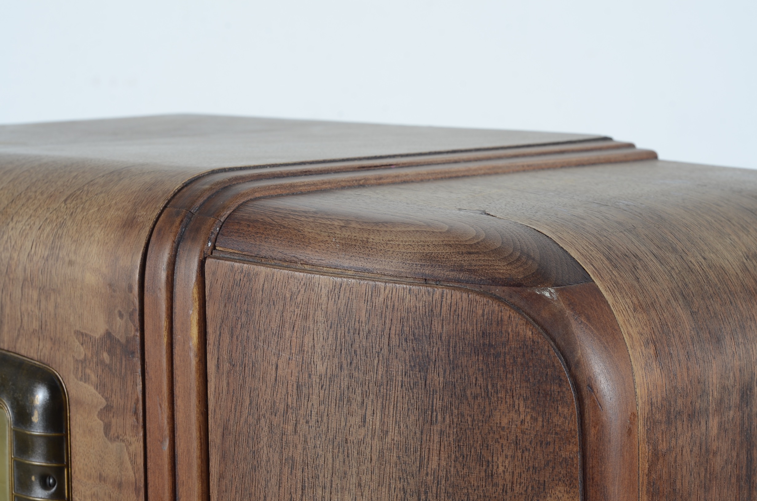 Vintage General Electric Vintage Coloram E-105 Radio