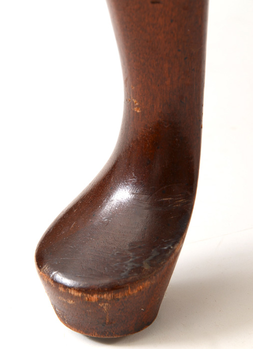 Solid Cherry Wood Queen Anne Style Oval Coffee Table