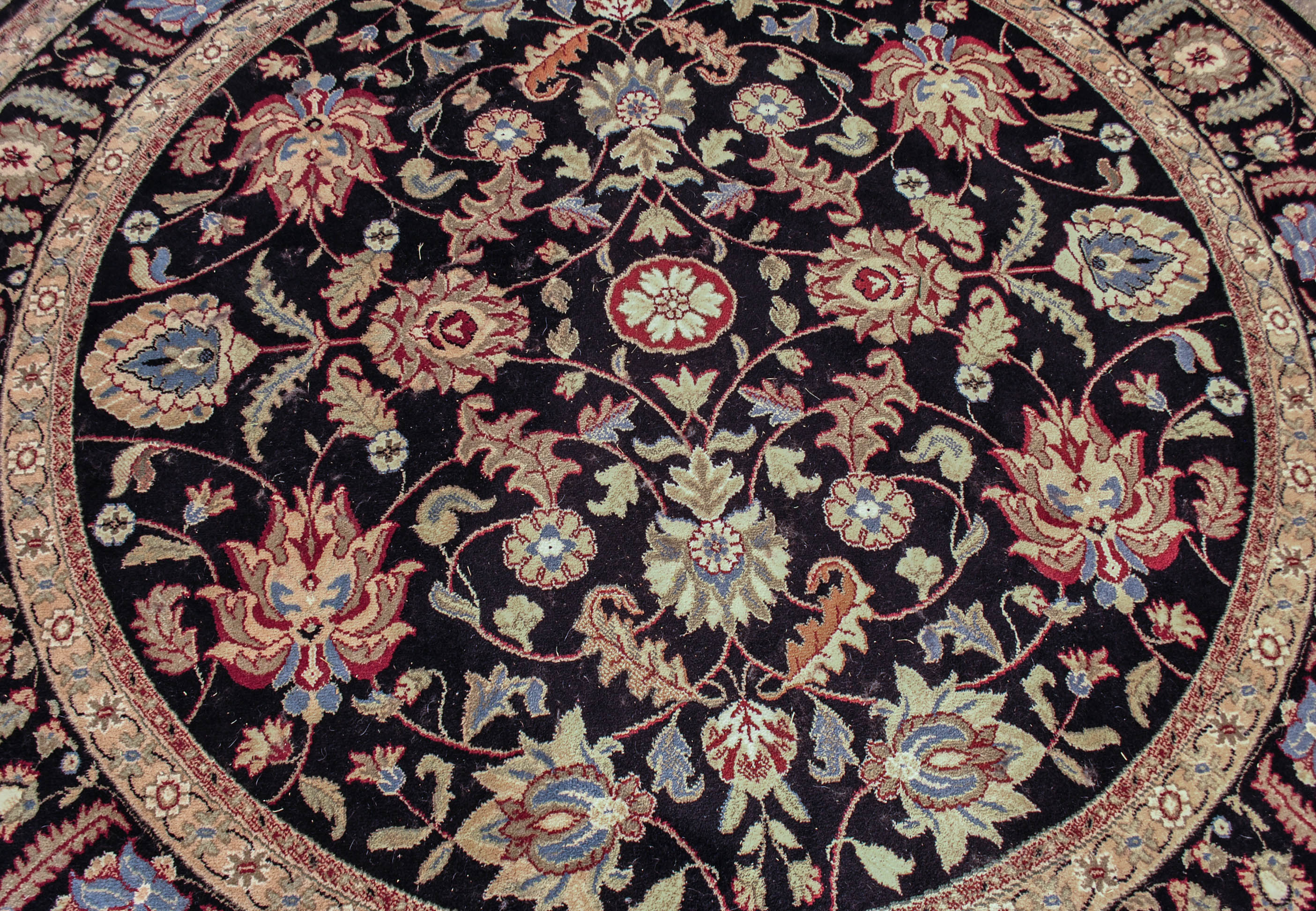 Karastan Palazzo "Verona Black" Round Rug