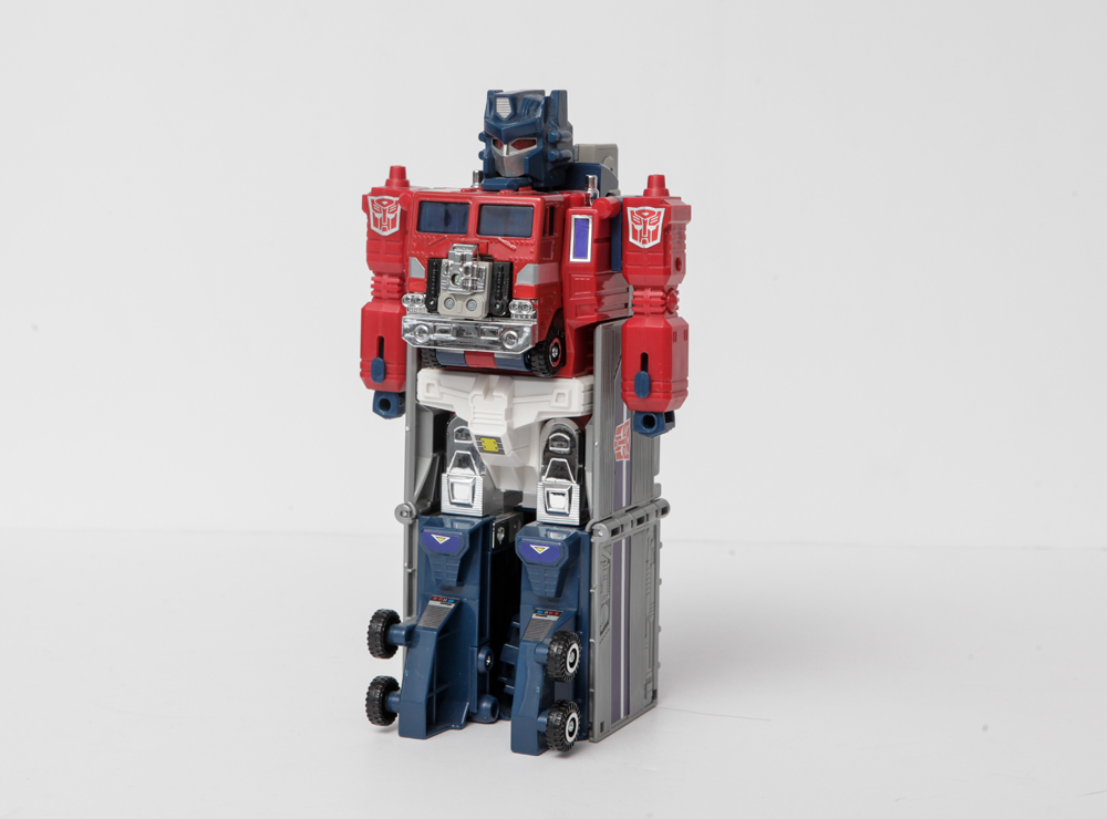 "Powermaster Optimus Prime" Transformer Toy