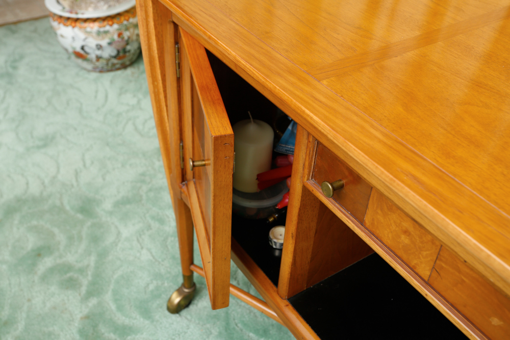 Sophisticate by Tomlinson Mid-Century Modern Beverage Table