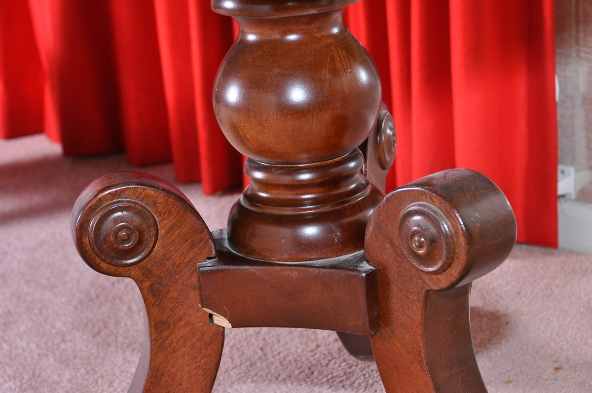 Universal Double Pedestal Wood Dining Room Table