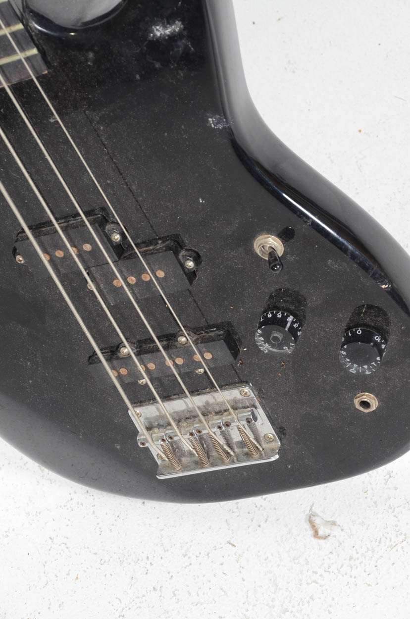 Hyundai Electric Bass Guitar