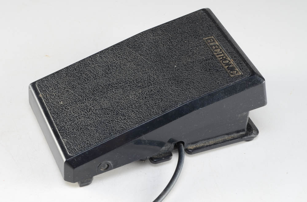 Singer Sewing Machine - Model 9110