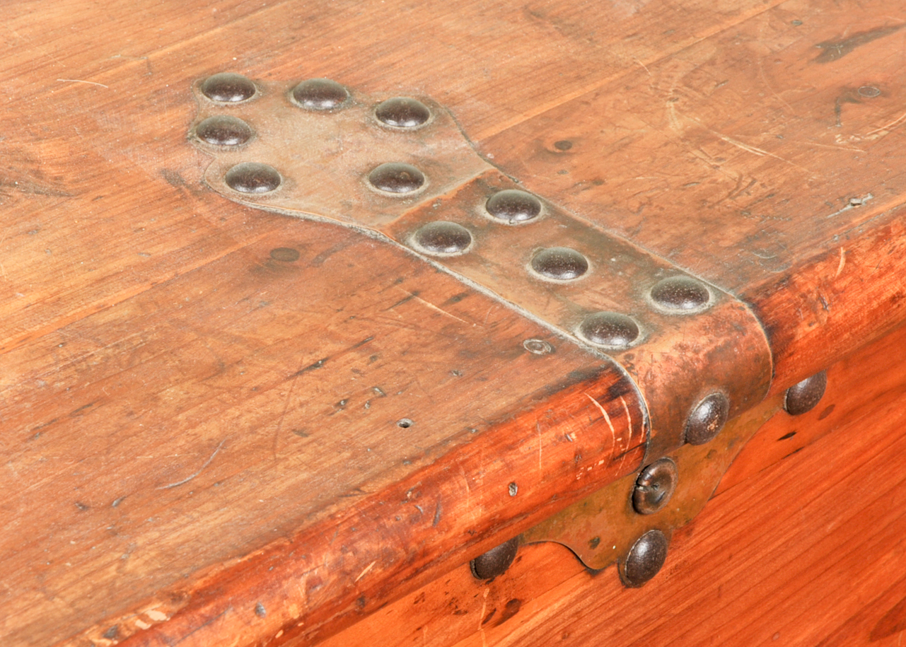 Tennessee Red Cedar Chest