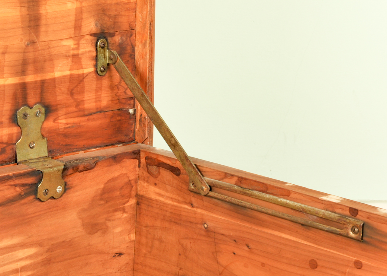 Tennessee Red Cedar Chest