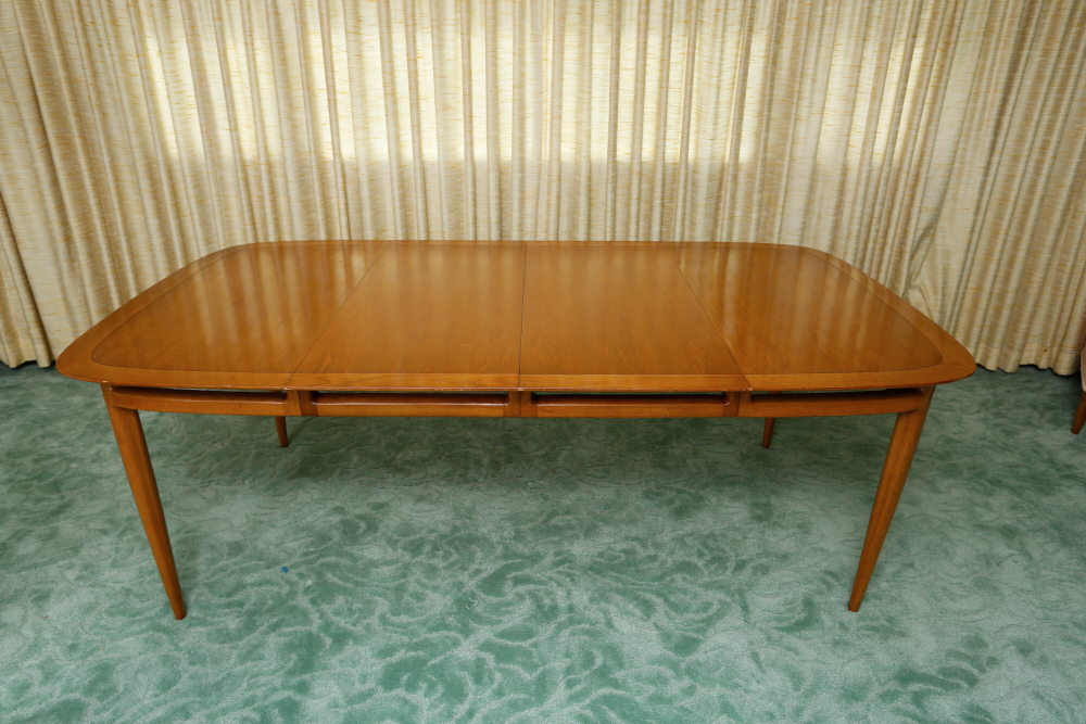 Sophisticate by Tomlinson Mid Century Modern Dining Set