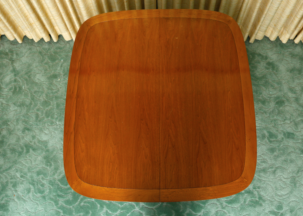 Sophisticate by Tomlinson Mid Century Modern Dining Set