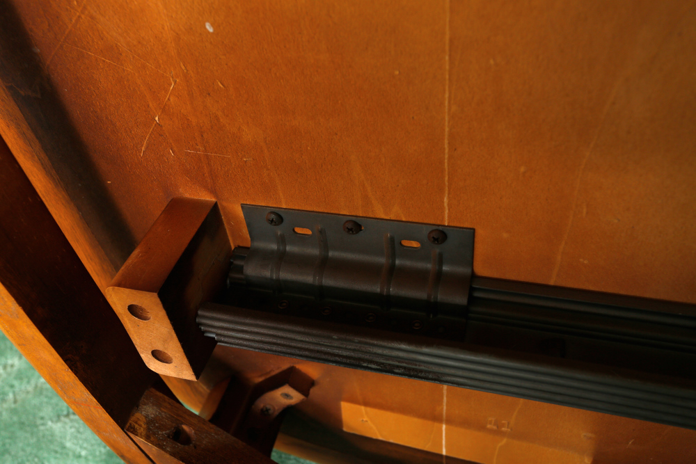 Sophisticate by Tomlinson Mid Century Modern Dining Set