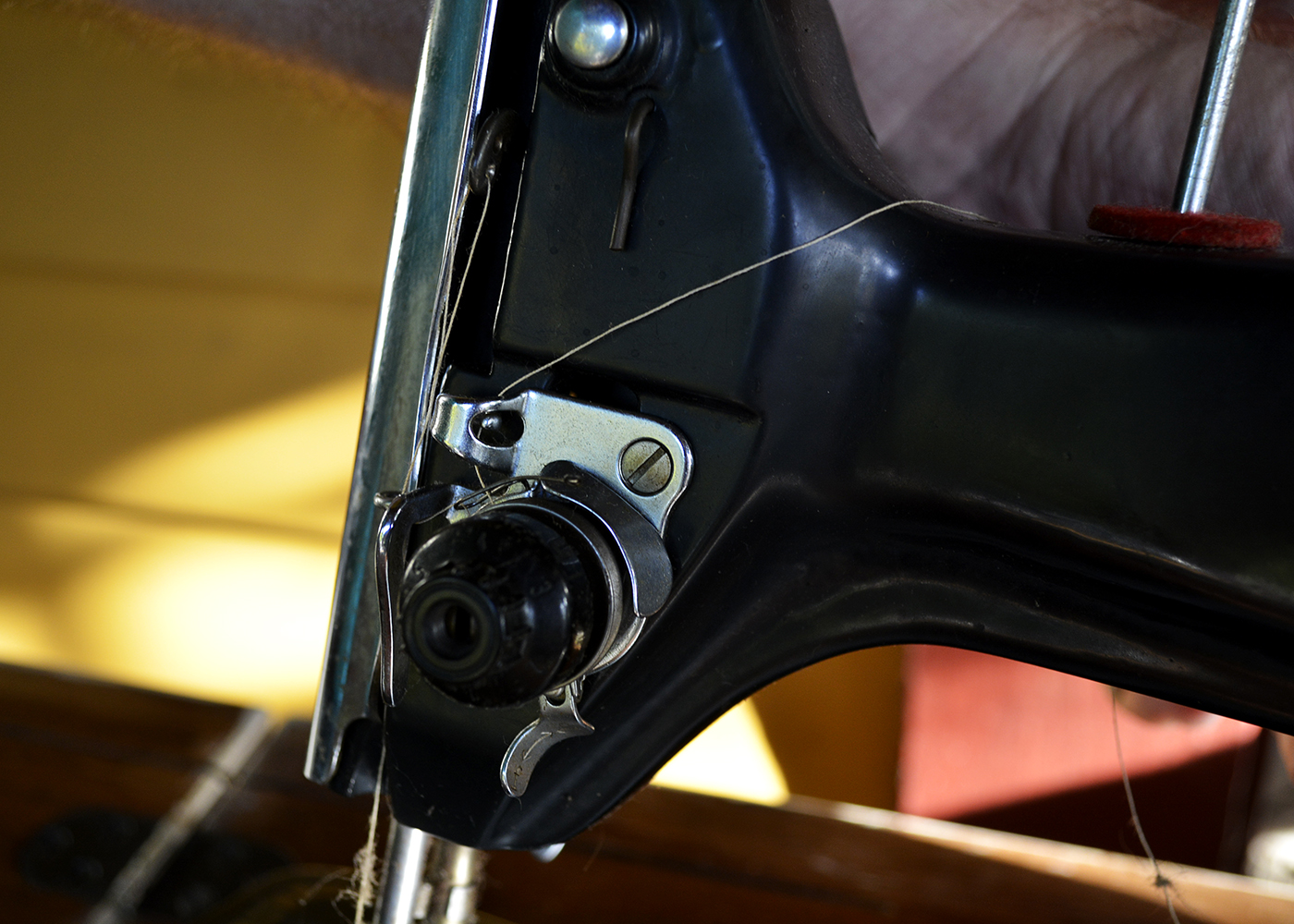 Vintage Pfaff Sewing Table with Machine