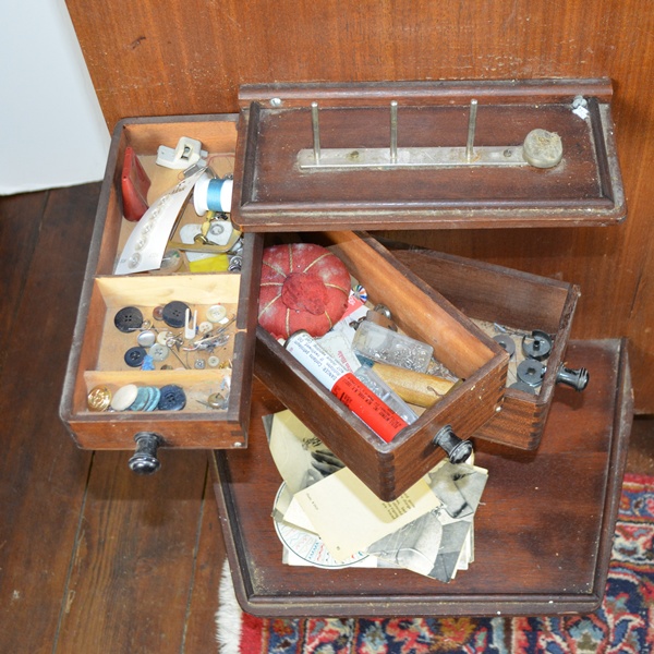 Pfaff 230 Sewing Machine and Cabinet