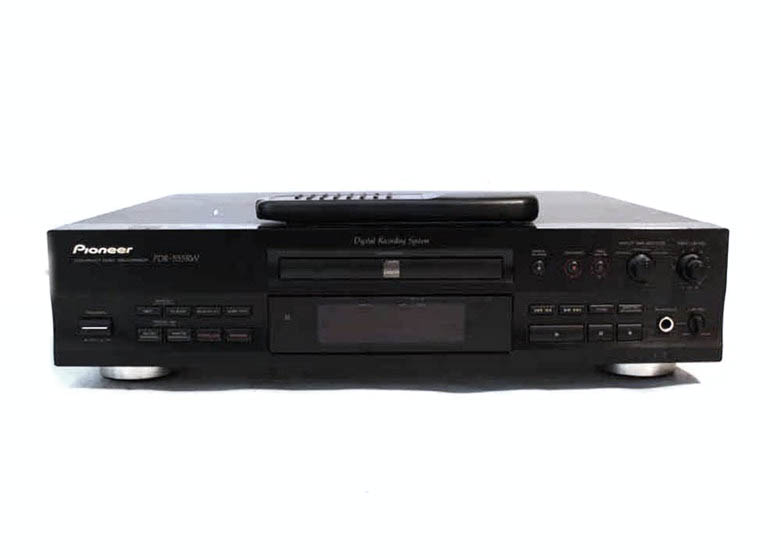 Pioneer PDR-555RW CD Recorder and Player with Remote