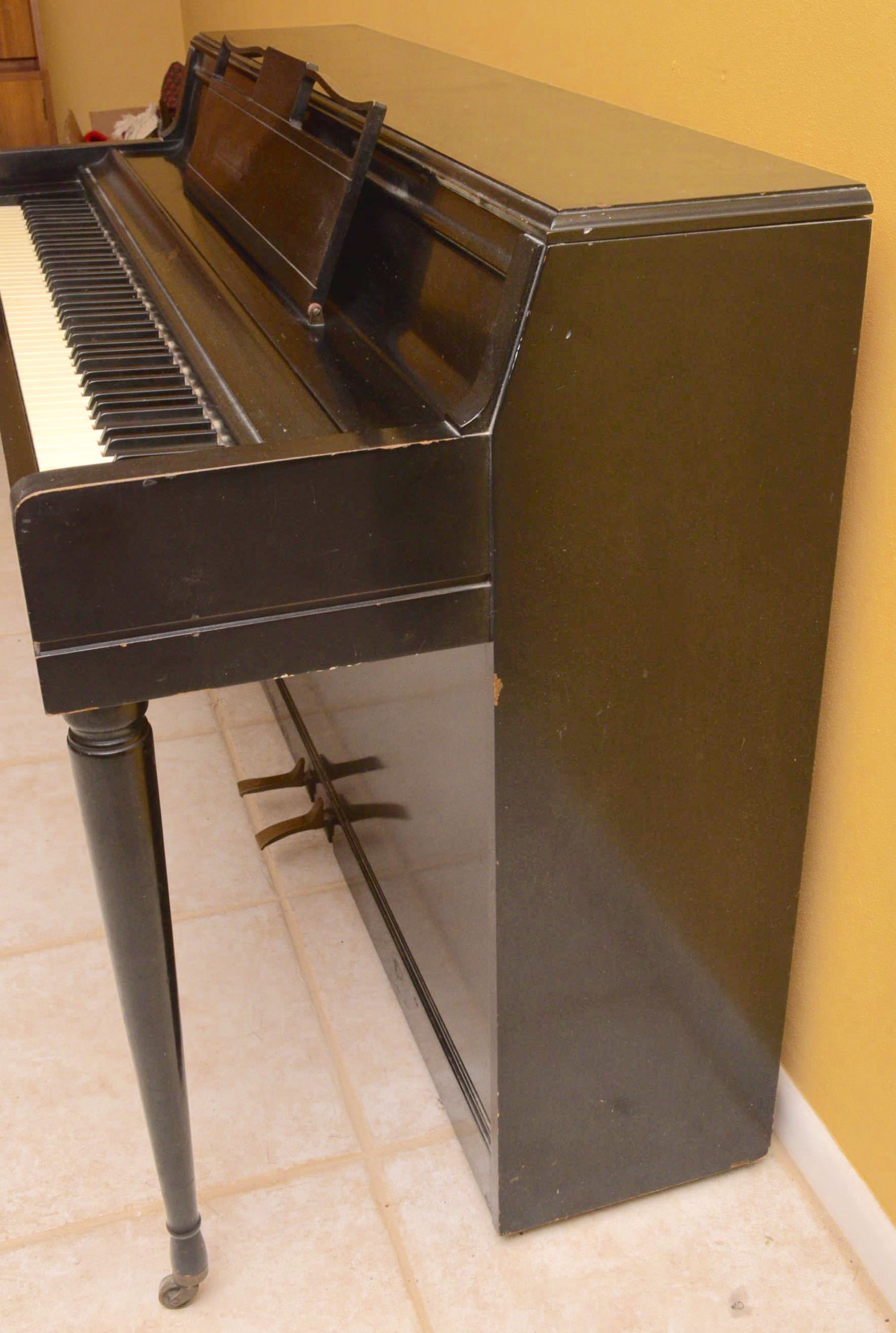 Vintage Upright Wurlitzer Piano