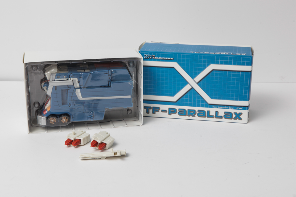 Transformers TFX-01 Parallax "City Commander" Battle Armor Set