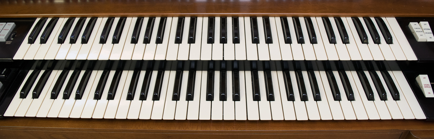 Vintage Conn Electric Organ