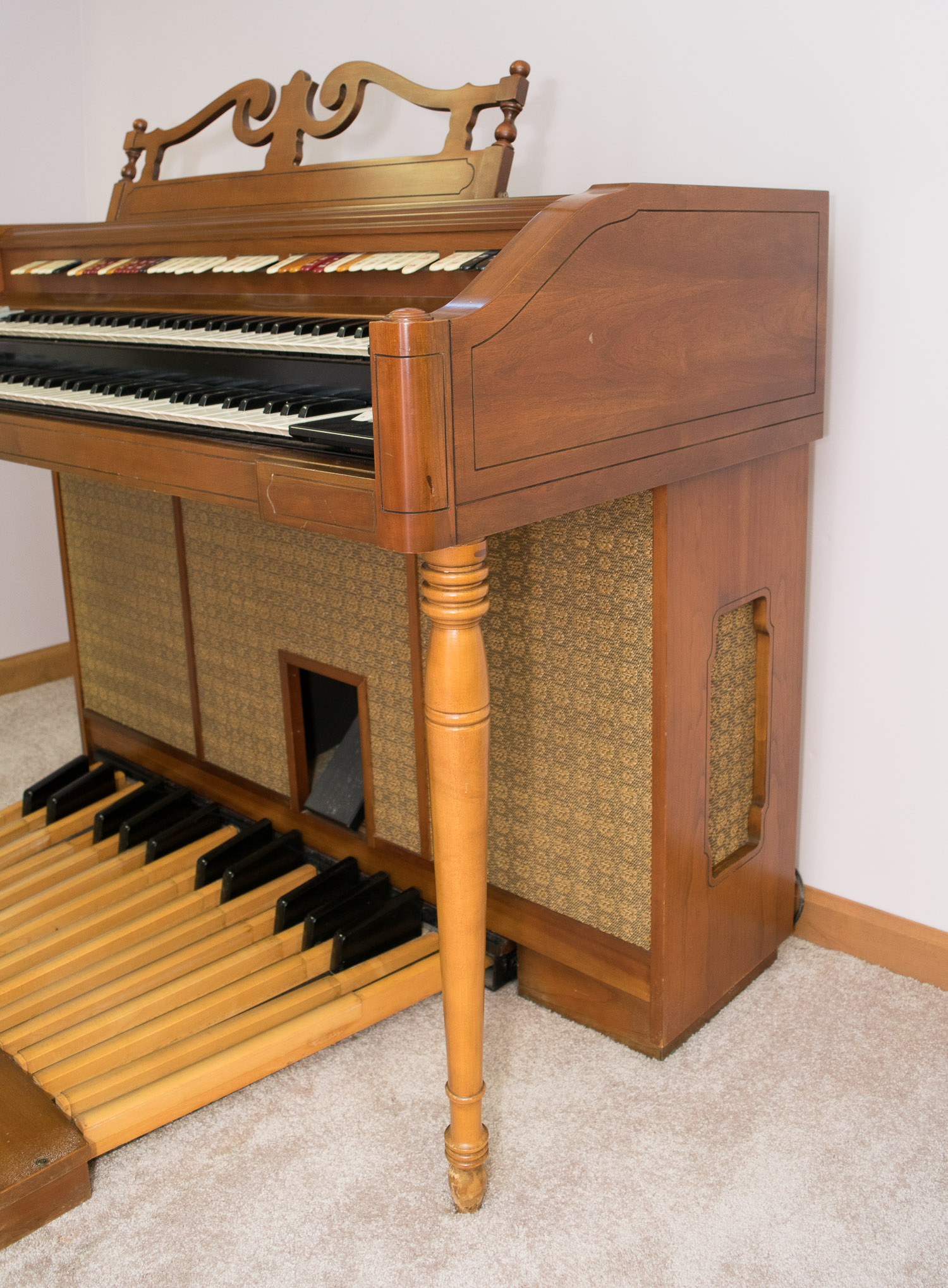 Vintage Conn Electric Organ