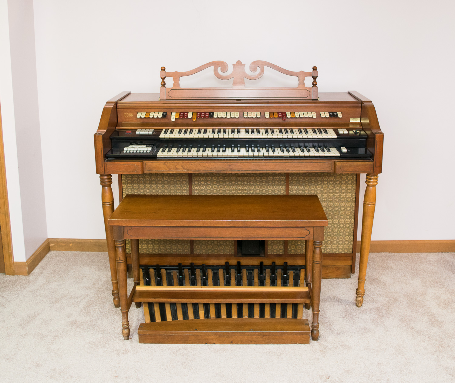 Vintage Conn Electric Organ