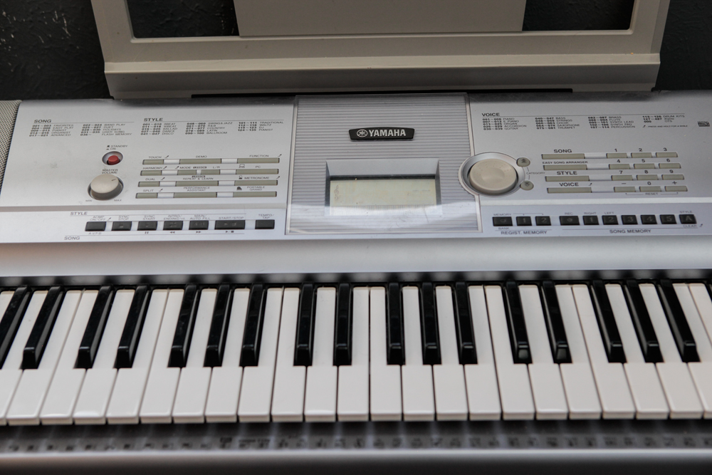 Yamaha Portable Grand DGX-230 Keyboard with Stand