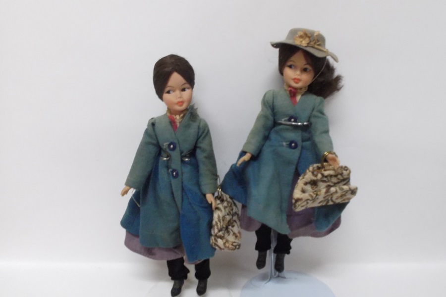 Assortment of Vintage Madam Alexander Friends of Foreign Lands